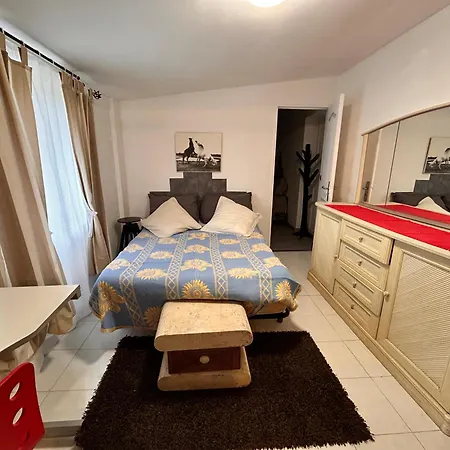 Apartment 3 A